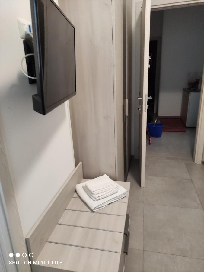 Dimora Dell'Artista 2 Bed and Breakfast Λέτσε Εξωτερικό φωτογραφία