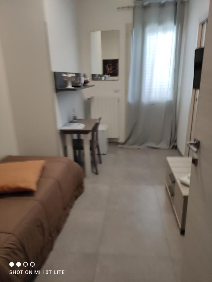 Dimora Dell'Artista 2 Bed and Breakfast Λέτσε Εξωτερικό φωτογραφία
